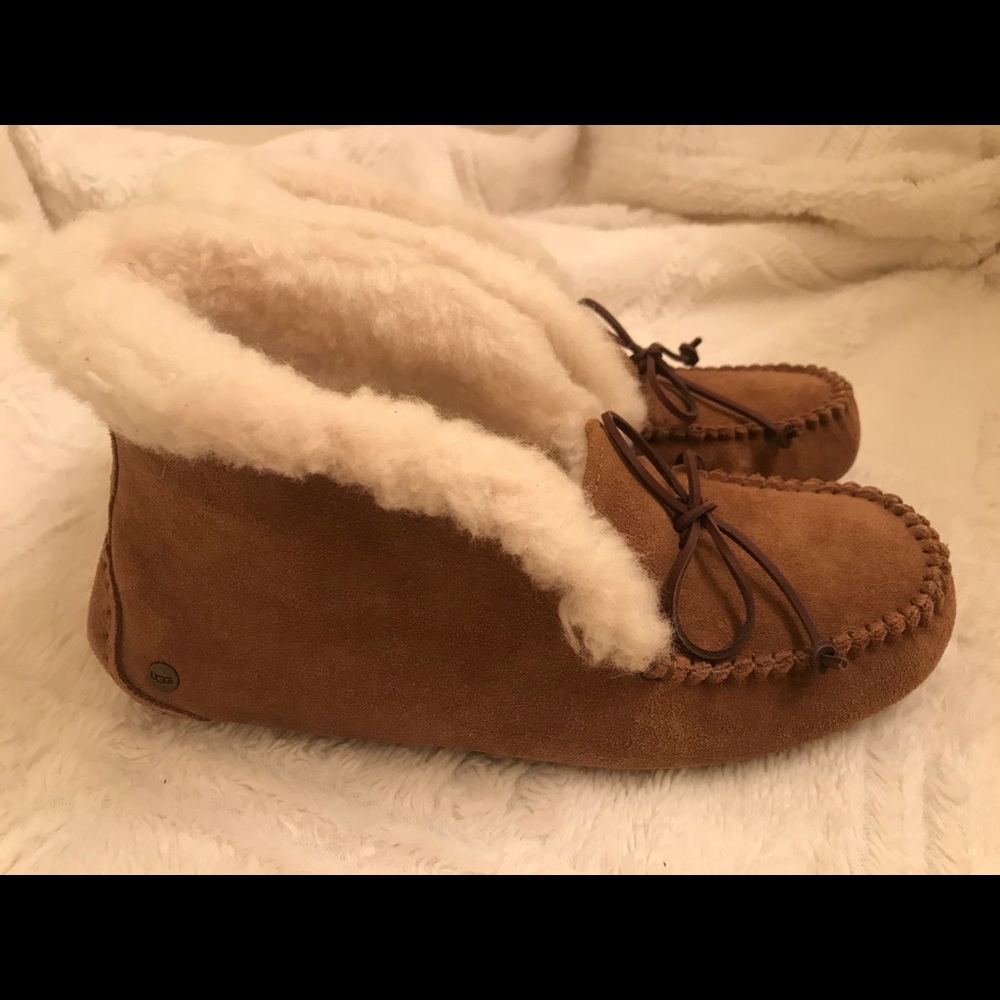 UGG Alena Moccasin - Picture 11 of 14
